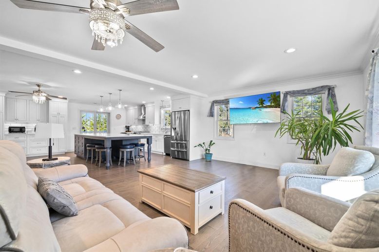 Dining room, Interior, Kitchen, Living room, Pendant Lights, Recessed Lighting, Stainless Steel Appliances, Wood Texture Flooring