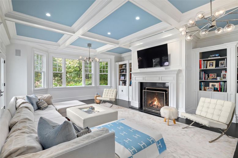 Fireplace, Interior, Living room, Pendant Lights, Recessed Lighting