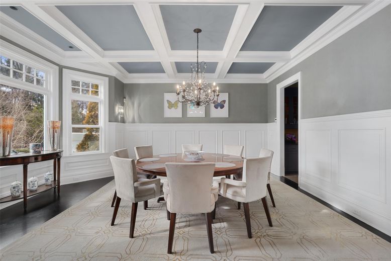 Chandelier, Dining room, Interior
