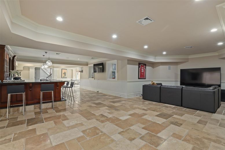 Interior, Living room, Pendant Lights, Recessed Lighting