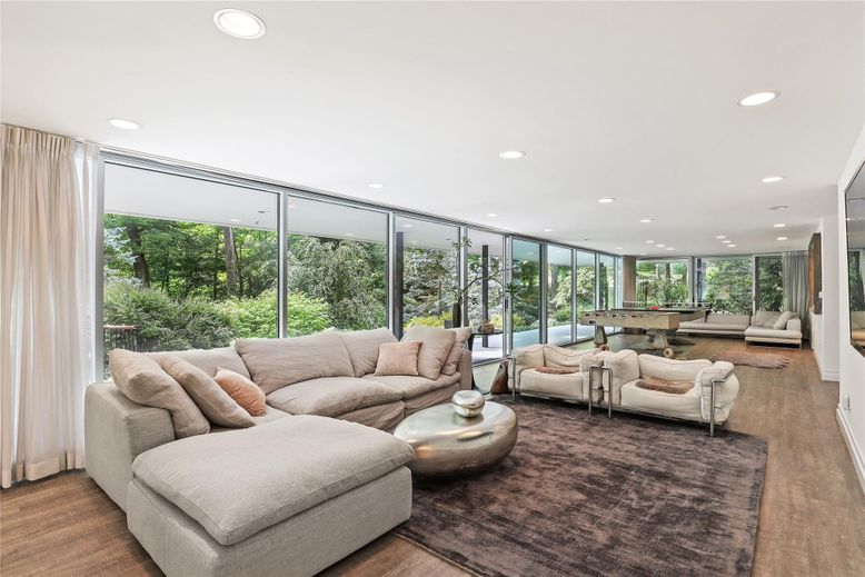 Game Room, Interior, Living room, Recessed Lighting, Wood Texture Flooring