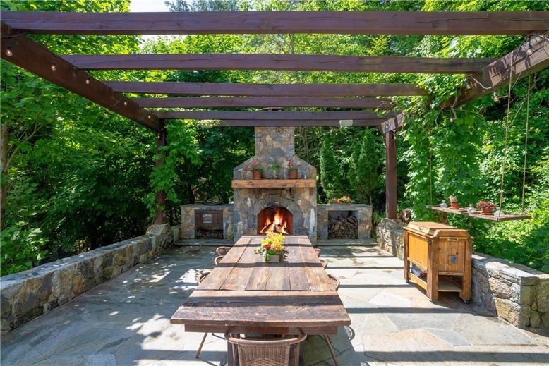 Exterior, Fireplace