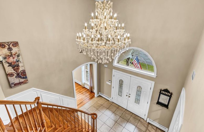 Chandelier, Interior, Wood Texture Flooring