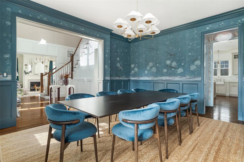 Chandelier, Dining room, Fireplace, Interior, Wood Texture Flooring