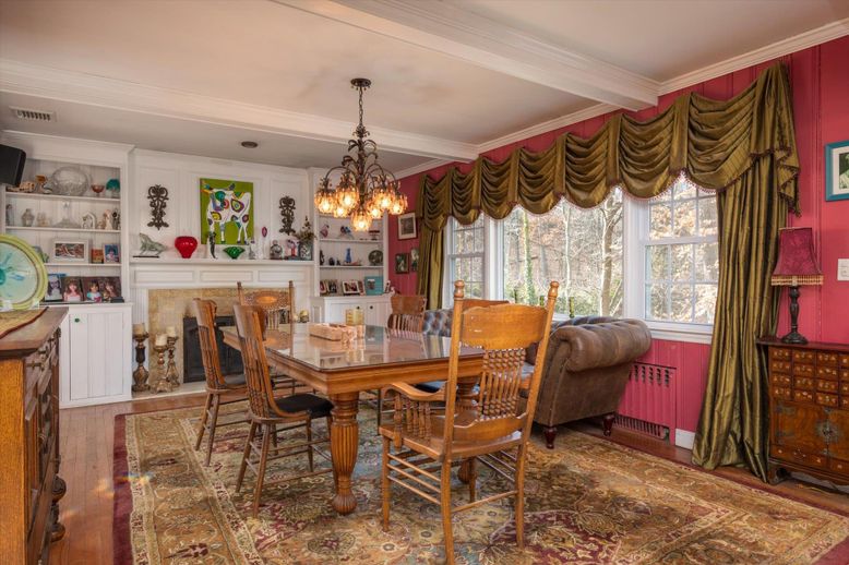 Chandelier, Dining room, Fireplace, Interior, Wood Texture Flooring