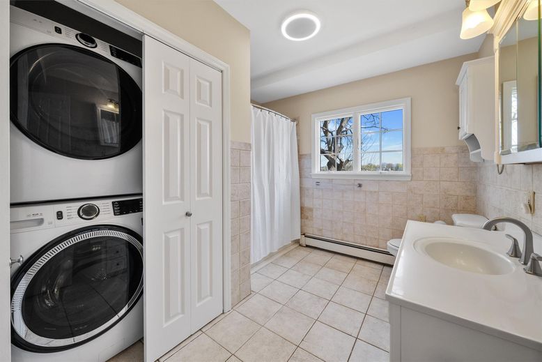 Interior, Recessed Lighting, Utility Closets, Washer