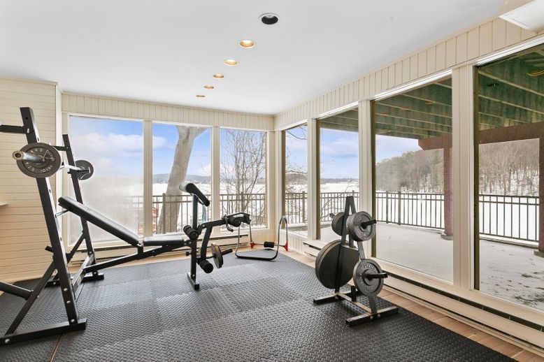 Fitness Equipment, Interior, Recessed Lighting, Wood Texture Flooring