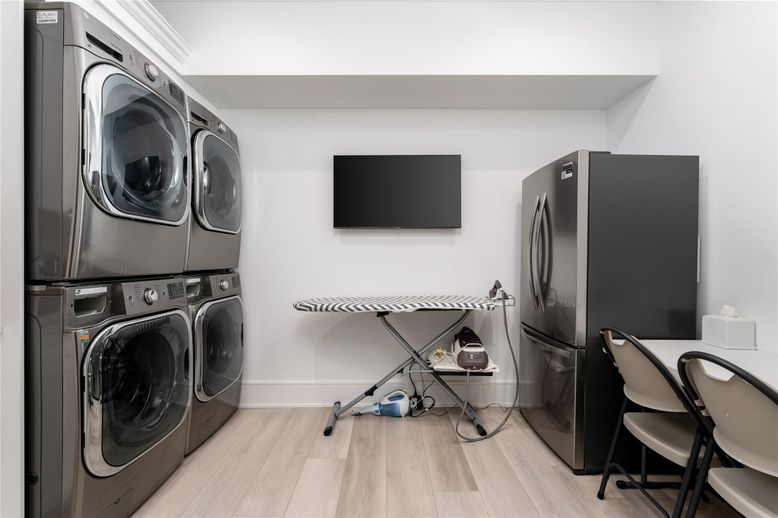 Interior, Utility Closets, Washer, Wood Texture Flooring
