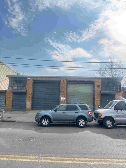Attached, Exterior, Facade, Brick Facade, None