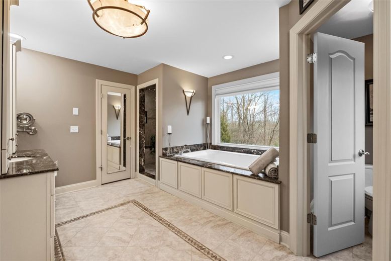 Bathroom, Interior, Recessed Lighting