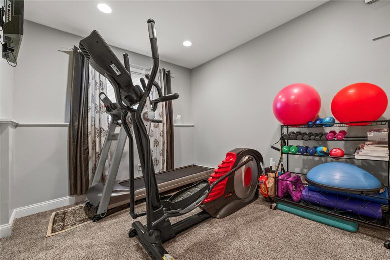 Fitness Equipment, Interior, Recessed Lighting