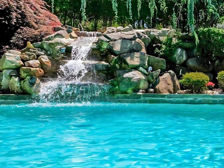 Exterior, Pool