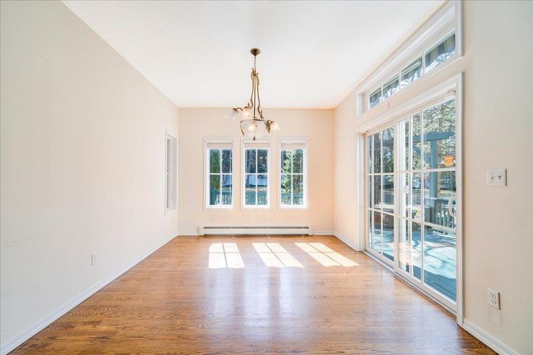Empty room, Interior, Pendant Lights, Wood Texture Flooring