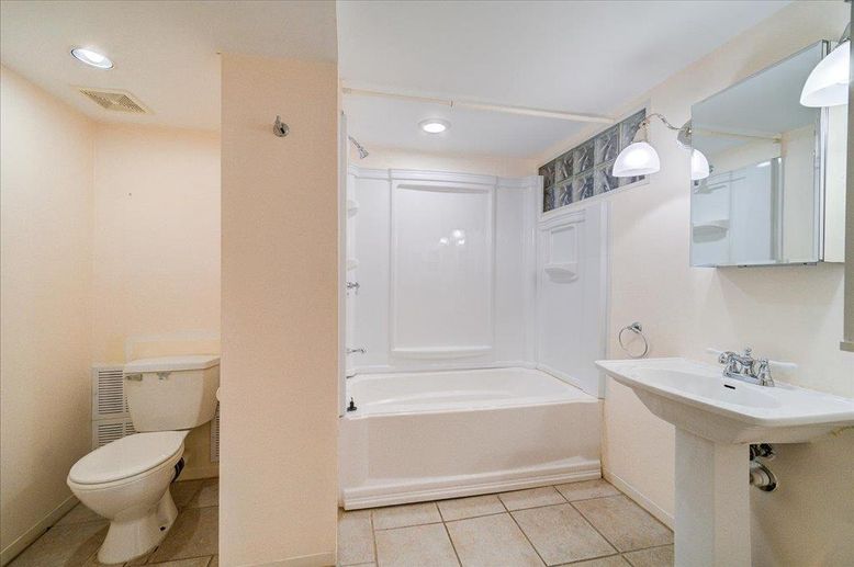 Bathroom, Interior, Recessed Lighting