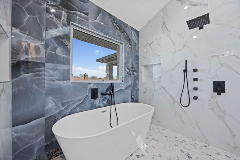 Bathroom, Free Standing Baths, Interior, Marble, Marble Walls