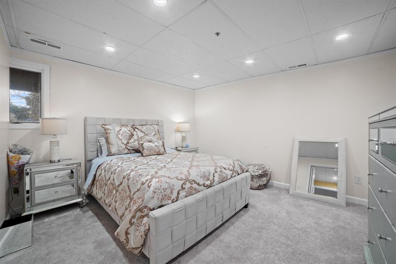 Bedroom, Interior, Recessed Lighting
