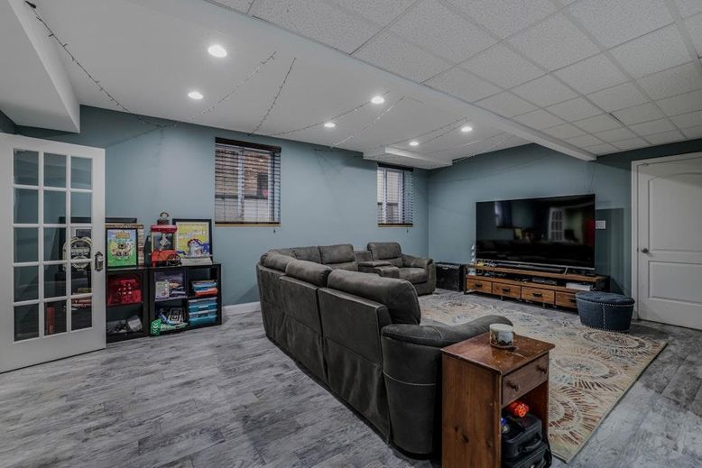 Interior, Living room, Recessed Lighting, Wood Texture Flooring