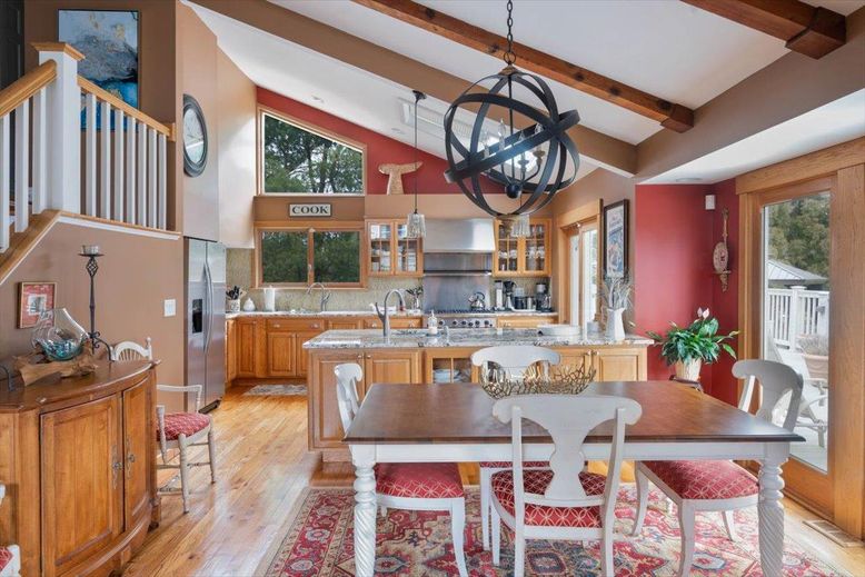 Dining room, Interior, Kitchen, Pendant Lights, Wooden Beams, Wood Texture Flooring