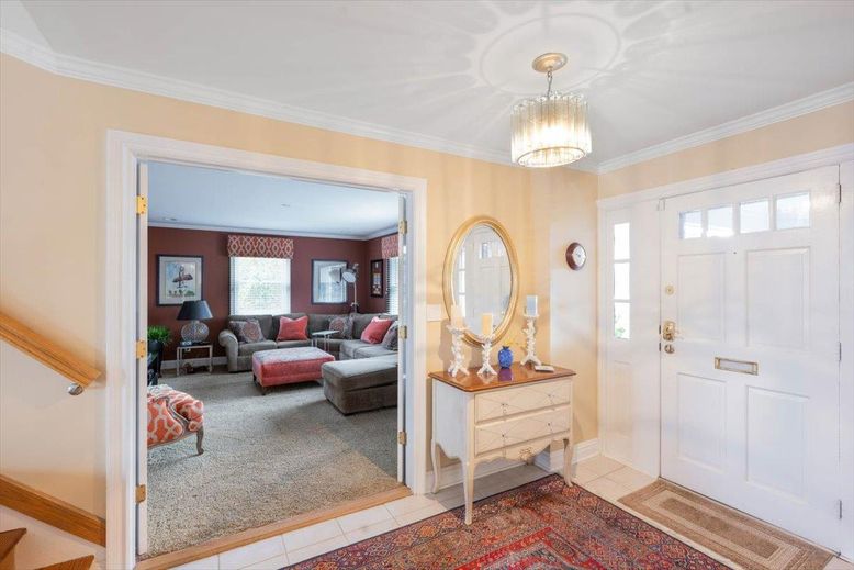 Chandelier, Interior, Living room
