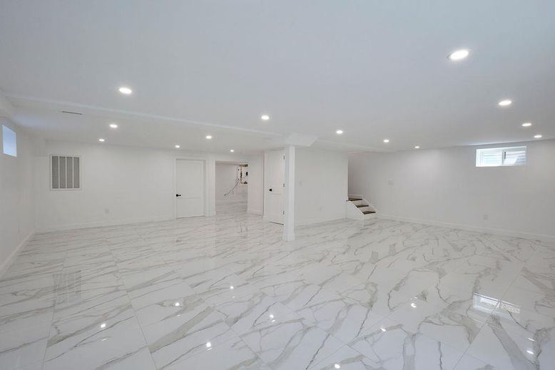 Empty room, Interior, Marble, Recessed Lighting