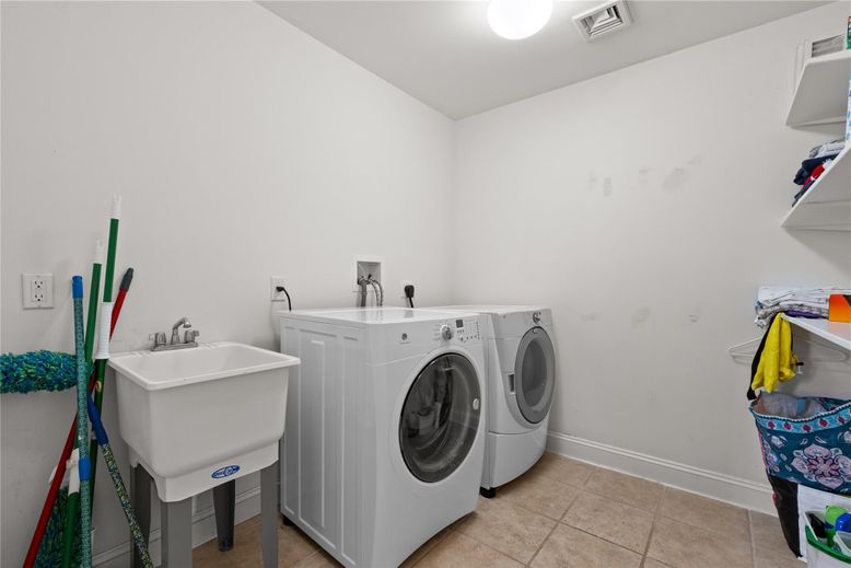 Interior, Washer