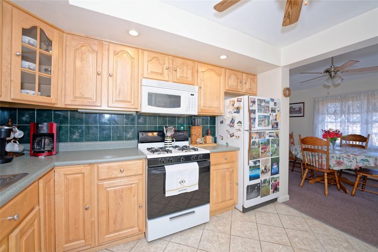Dining room, Interior, Kitchen, Recessed Lighting