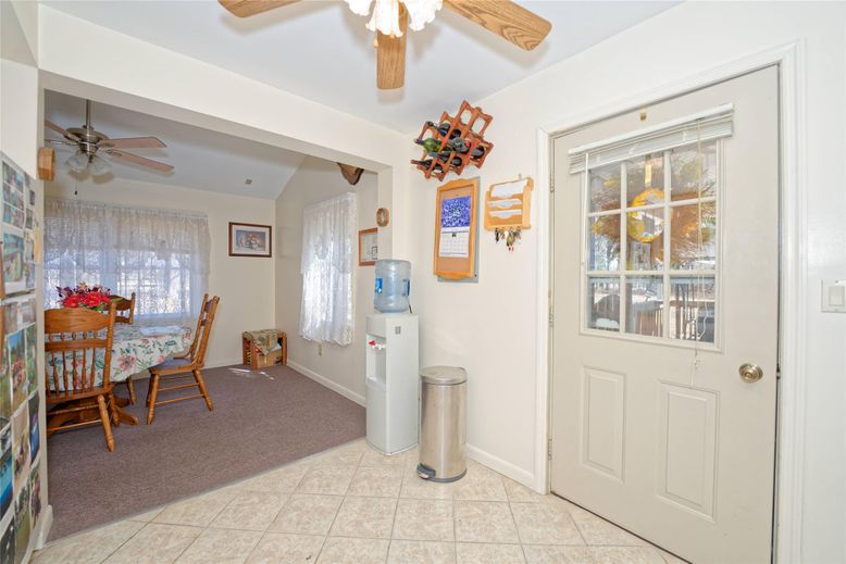 Dining room, Interior