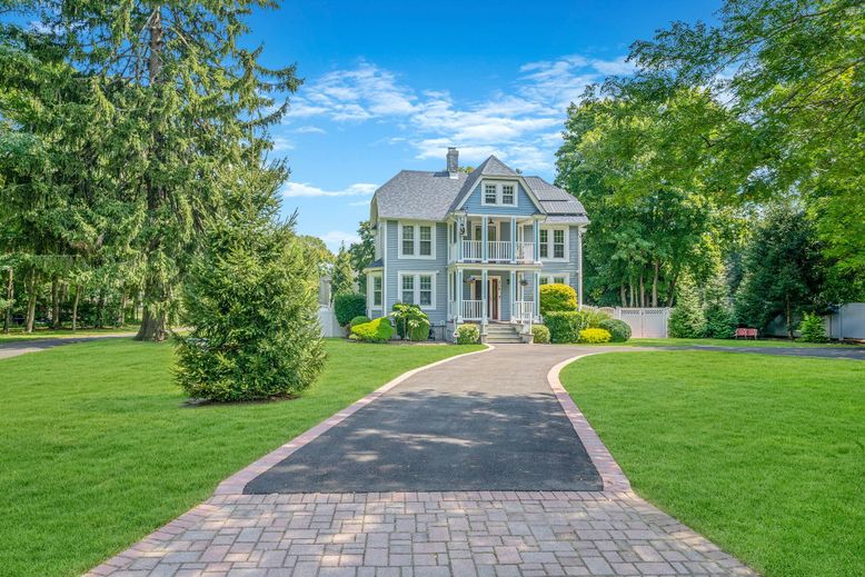 Backyard, Exterior, Facade, French Provincial