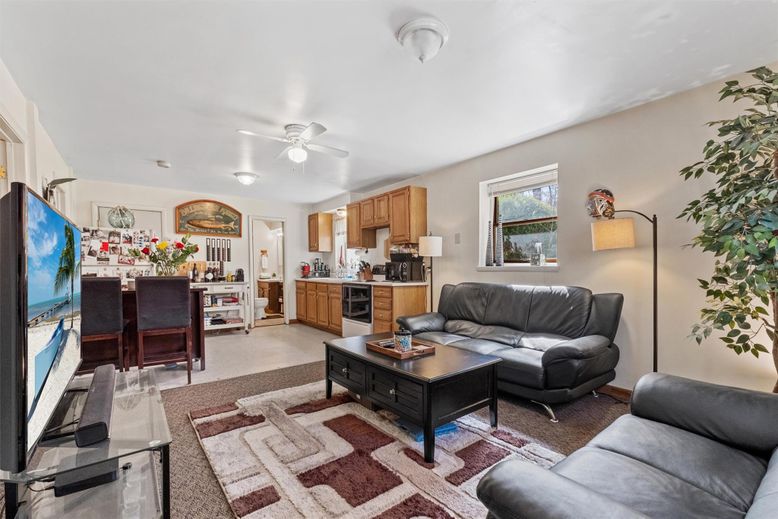 Dining room, Interior, Kitchen, Living room