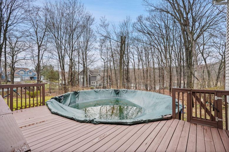 Exterior, Hot Tub