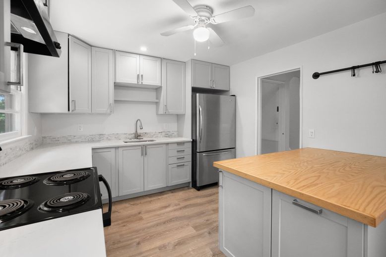 Interior, Kitchen, Recessed Lighting, Wood Texture Flooring