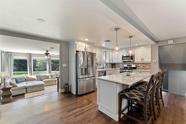 Interior, Kitchen, Living room, Pendant Lights, Recessed Lighting, Stainless Steel Appliances, Wood Texture Flooring