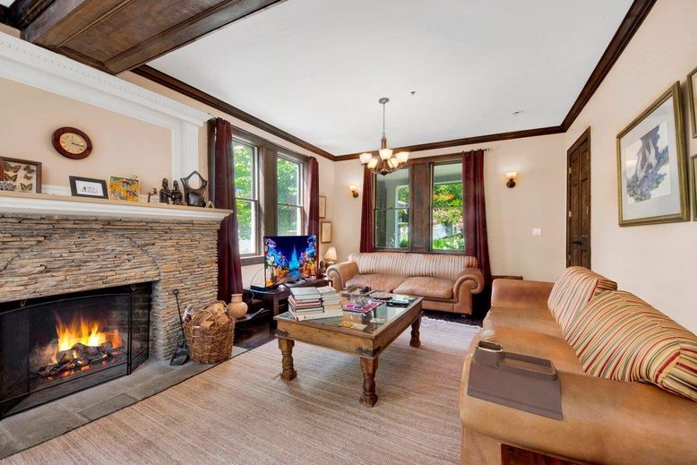 Chandelier, Fireplace, Interior, Living room