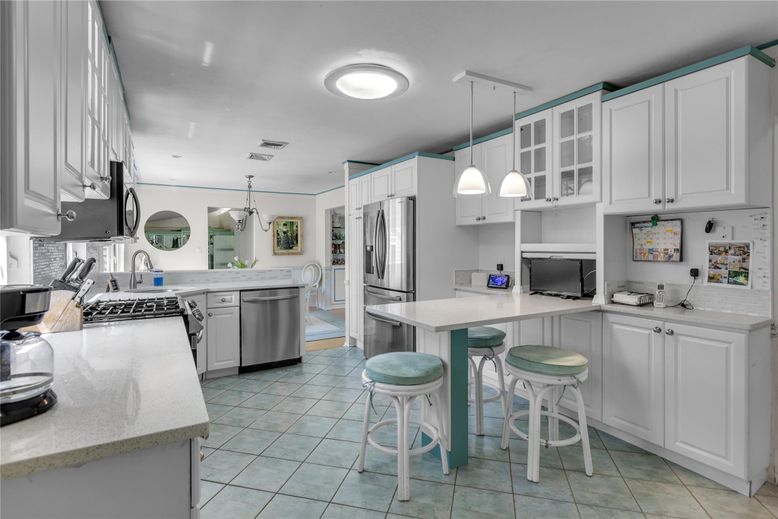 Interior, Kitchen, Pendant Lights, Stainless Steel Appliances