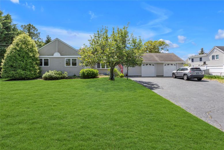 Backyard, Detached Garage, Exterior