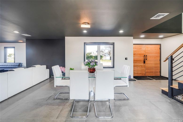 Dining room, Interior, Living room, Recessed Lighting