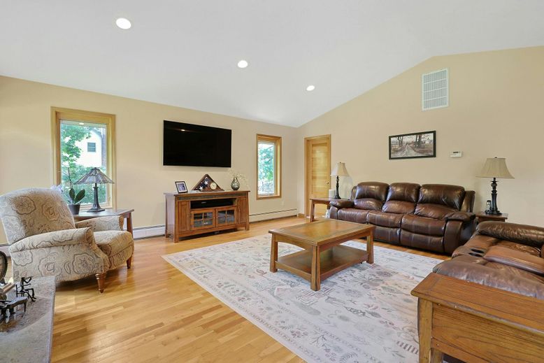 Interior, Living room, Recessed Lighting, Wood Texture Flooring