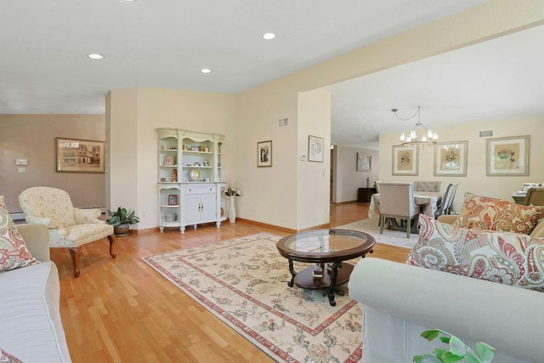 Chandelier, Dining room, Interior, Living room, Recessed Lighting, Wood Texture Flooring