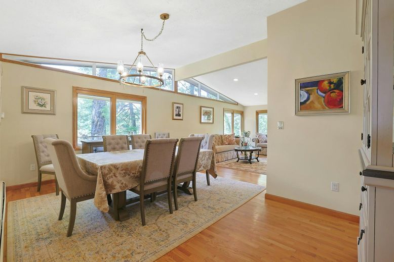 Chandelier, Dining room, Interior, Recessed Lighting, Wood Texture Flooring