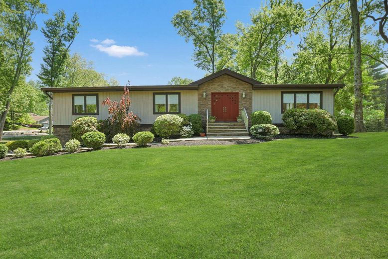 Backyard, Exterior, Facade, Ranch