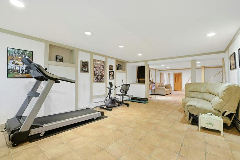 Fitness Equipment, Interior, Recessed Lighting