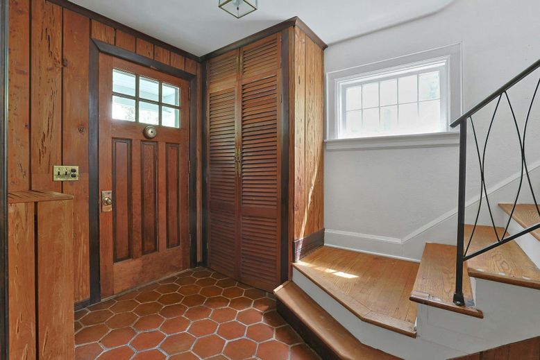 Interior, Wooden Walls