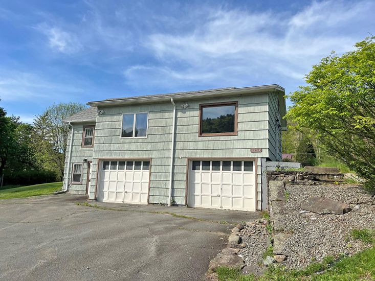 Attached, Exterior, Facade, Raised Ranch