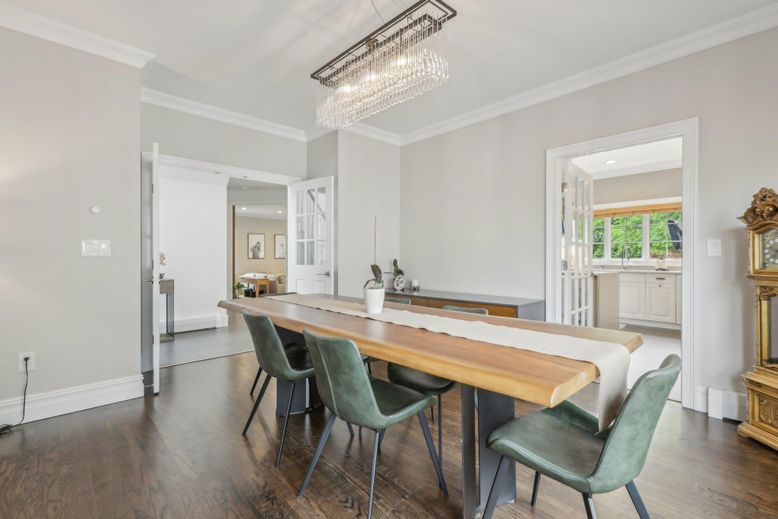 Chandelier, Dining room, Interior, Recessed Lighting, Wood Texture Flooring