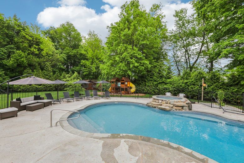 Exterior, Playground, Pool