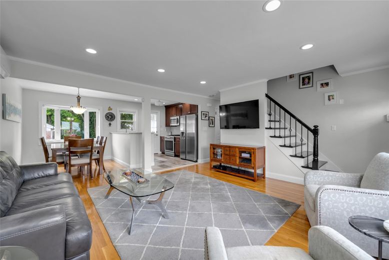 Dining room, Interior, Kitchen, Living room, Pendant Lights, Recessed Lighting, Stainless Steel Appliances, Wood Texture Flooring