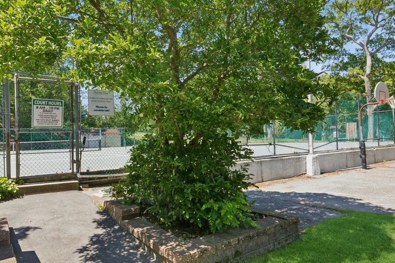 Exterior, Tennis Courts
