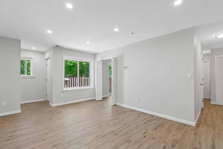 Empty room, Interior, Recessed Lighting, Wood Texture Flooring