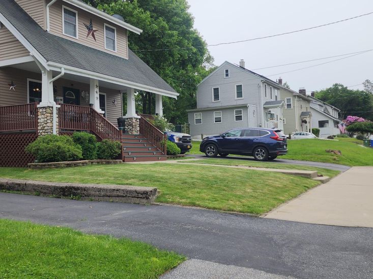 Exterior, Facade, American Foursquare