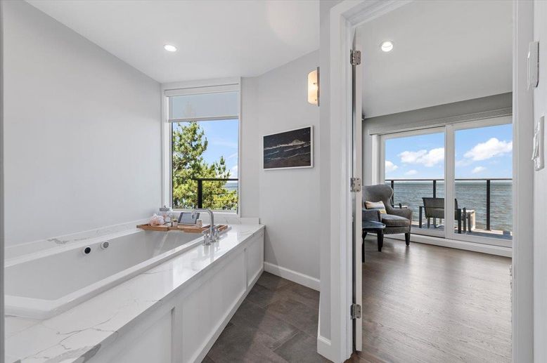 Bathroom, Interior, Recessed Lighting, Water, Wood Texture Flooring